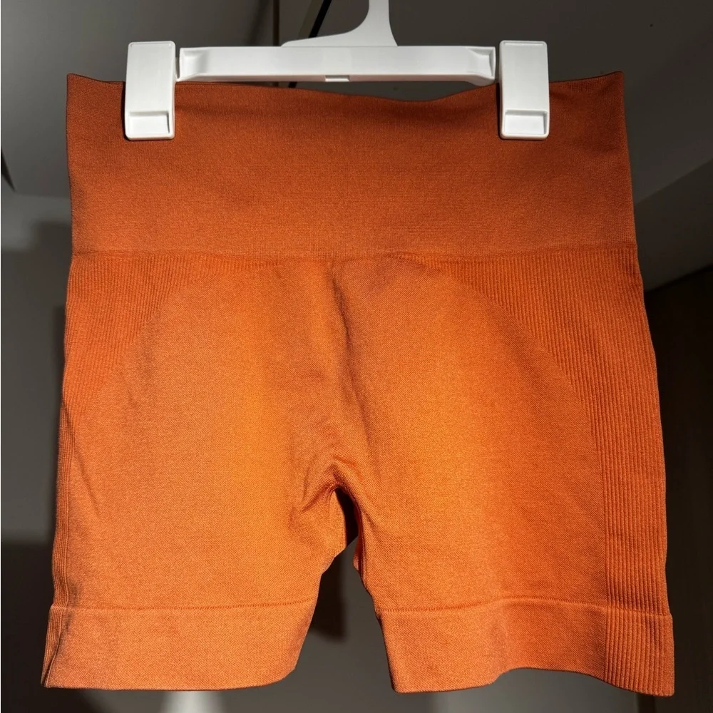 SET Active Sculptflex High‑Waist Biker Short in color Spritz 4”